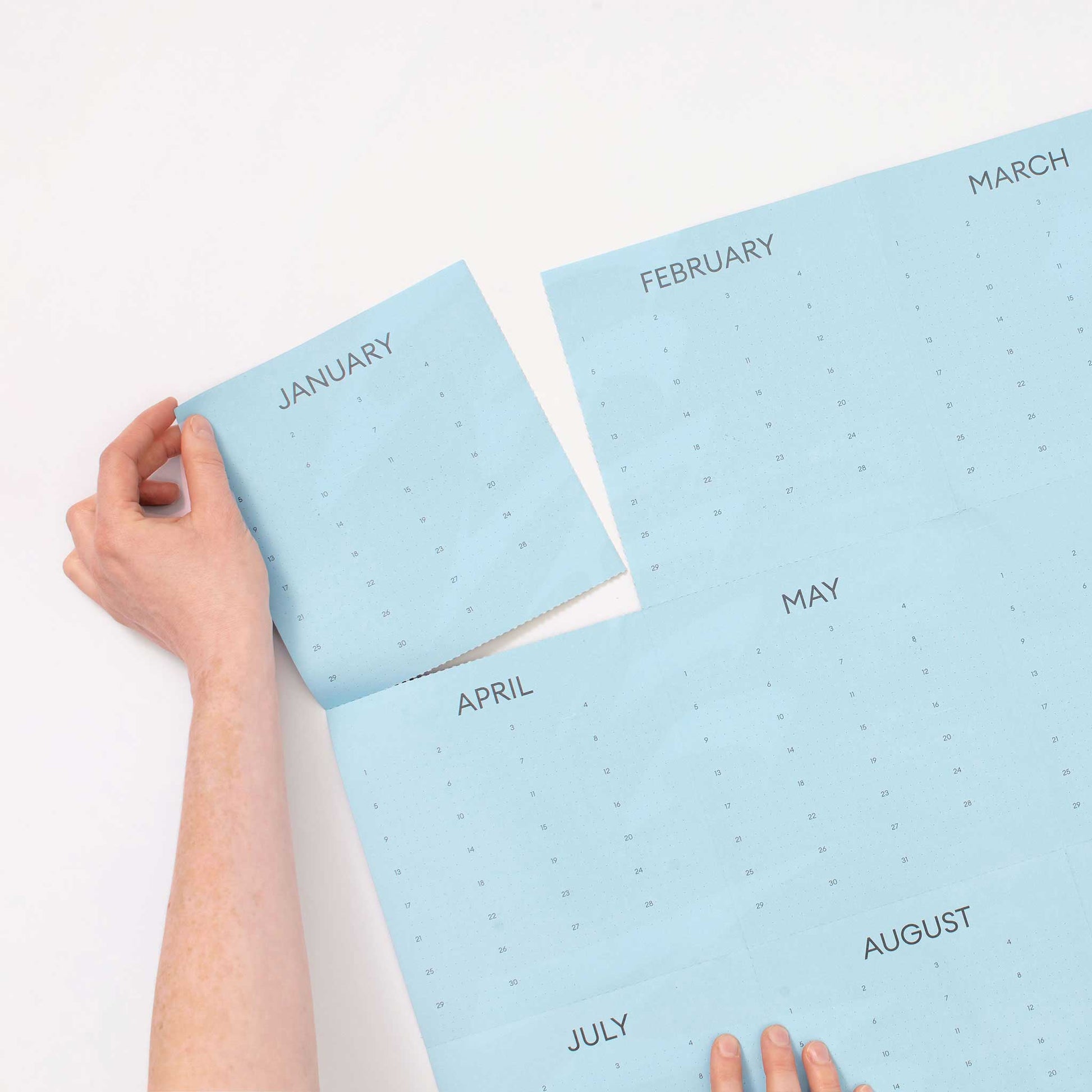 Scheur de verjaardagskalender uit op maand